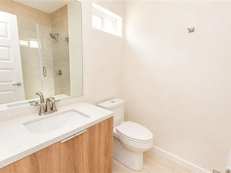 2904 E Israel Ave #C — Photo 10