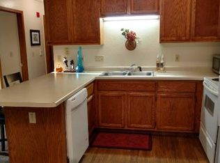 2720 E Adams Ct, Cudahy, WI 53110