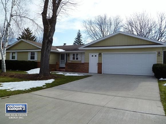 Large southeast Appleton ranch