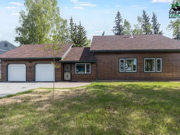 905 Joyce Dr, Fairbanks, AK 99701