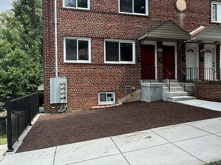 142 Joliet St SW #A — Photo 2