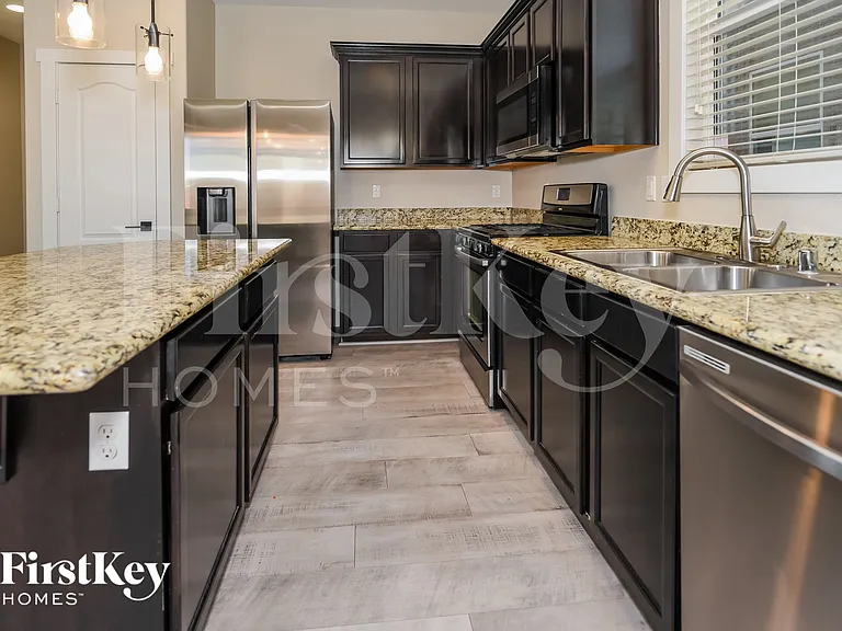 7380 Benlomond Ave — Photo 6