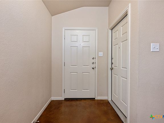5th image of 906 McClure Ln