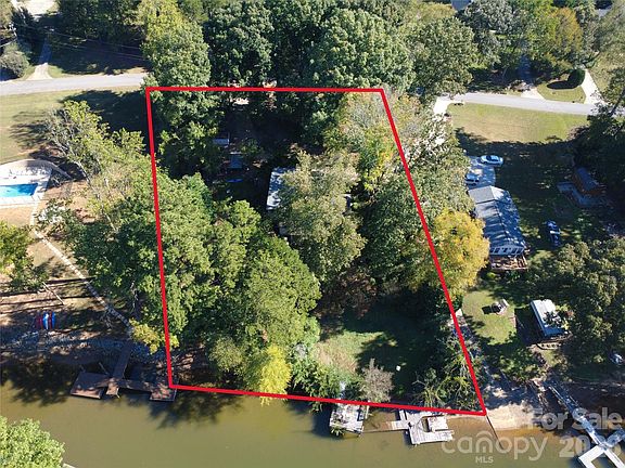 5th image of 137 Hideaway Ln
