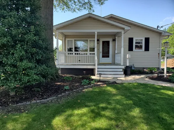 31 Northcrest Dr, Litchfield, IL 62056