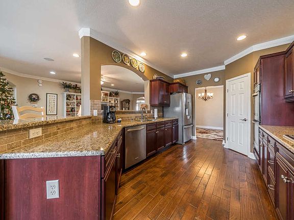 5th image of 2442 Ormond Dr