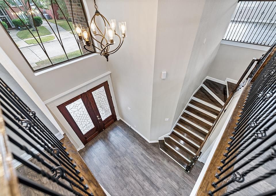 1st image of 1702 Pebblestone Ct