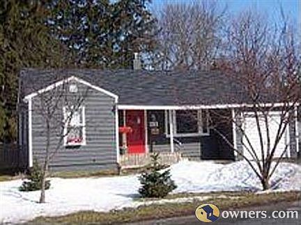 2nd image of 99 E Oneida St