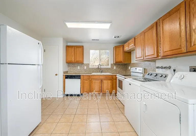 1069 S 80 E — Photo 6