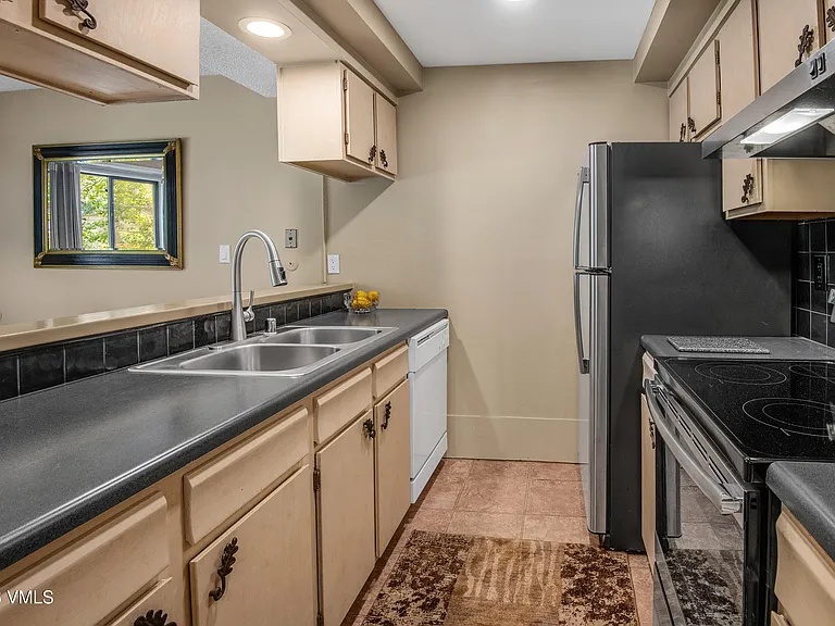1650 Fallridge Rd #304 — Photo 14