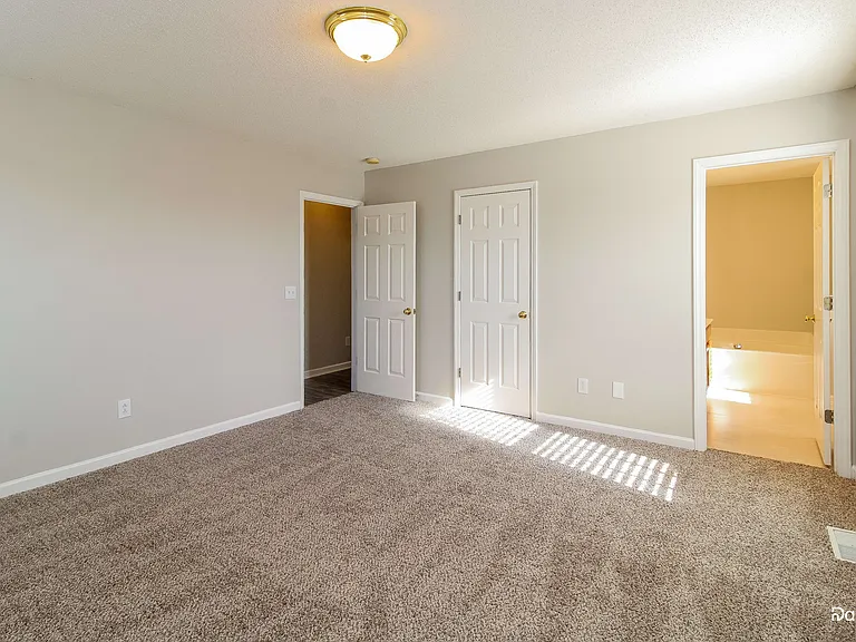 5540 Woodspring Dr — Photo 9