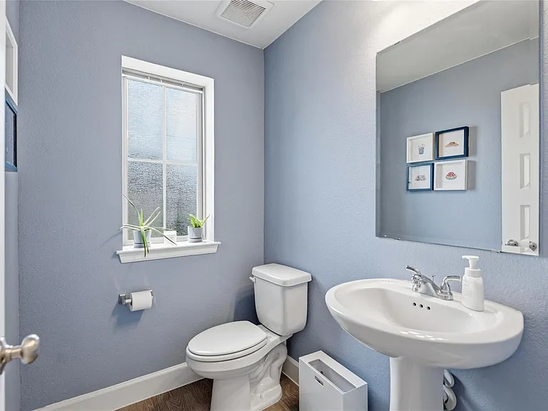 29427 Mesquite Oaks Dr — Photo 3