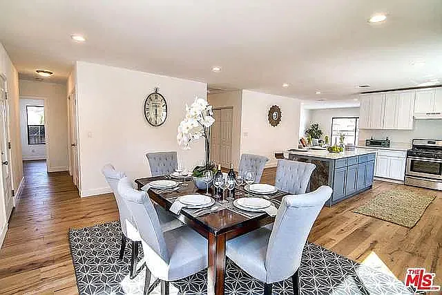 4 bed, 1721 sqft, $5,500 — Photo 2