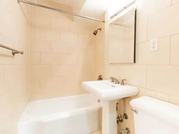 141 East 33rd Street image 4 of 4