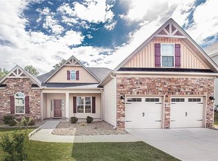 6 Leigh Creek Dr, Simpsonville, SC 29681