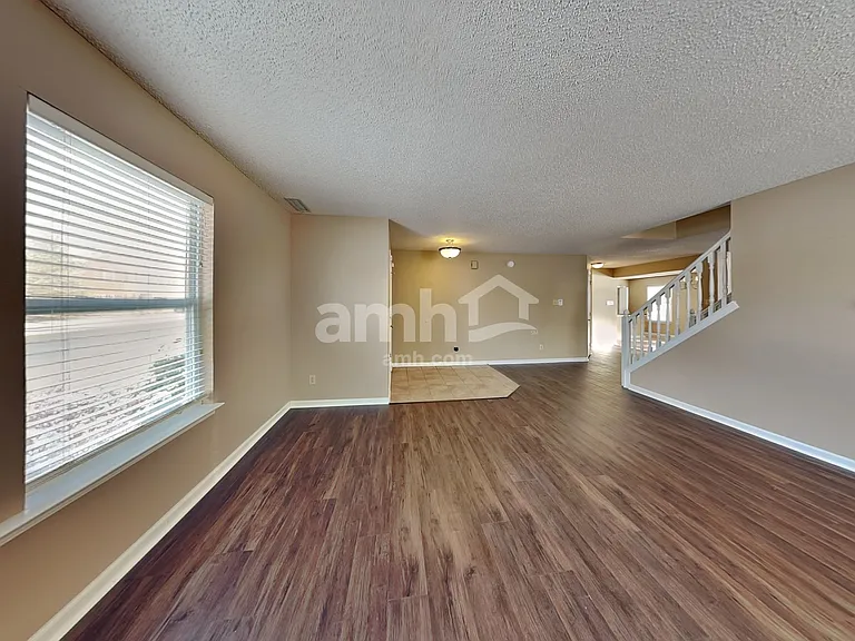 10191 Tournon Dr — Photo 6