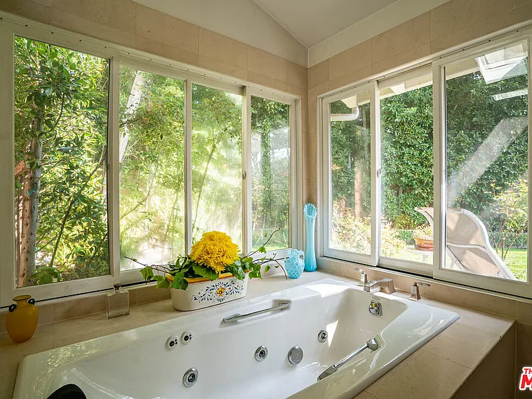 13324 W Sunset Blvd — Photo 6
