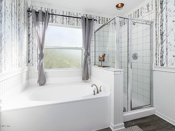 5th image of 508 Knolle Ct