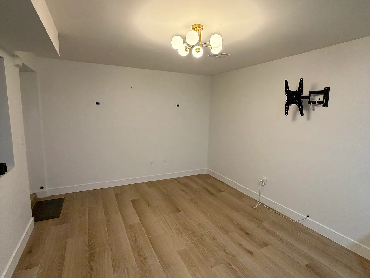 1 bed, 1000 sqft, $1,800 — Photo 3
