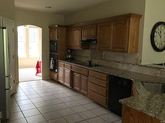 5th image of 3108 W Norman Cres N