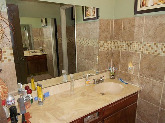 4th image of 8022 W Avalon Dr