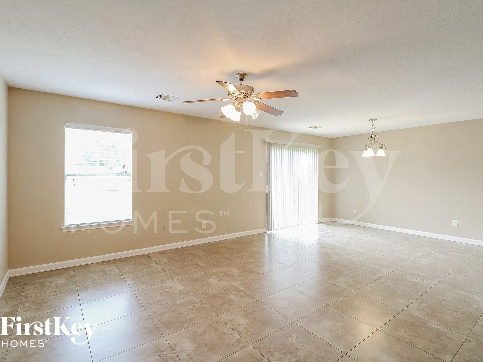 4 bed, 2.5 bath, 2964 sqft, $2,695 — Photo 4