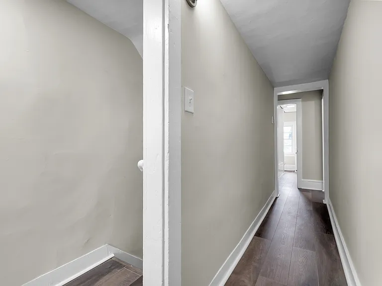 265-267 E Bertsch St #5 — Photo 11