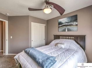 16914 Grand Ave, Omaha, NE 68116