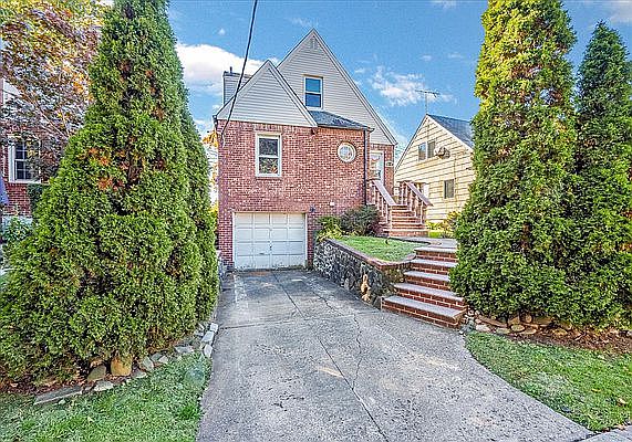 1st image of 8542 Chelsea St