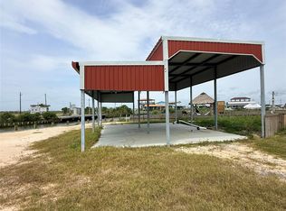 1119 Mabry St, Gilchrist, TX 77617