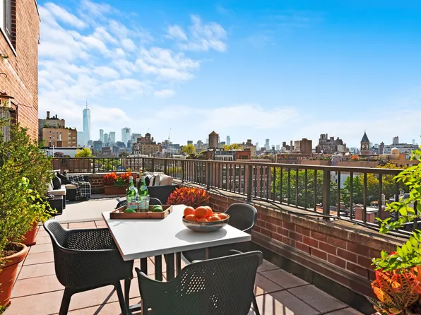 15 West 12th Street image 1 of 19