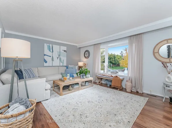 371 Bronte St S #110, Milton, ON L9T 3K5