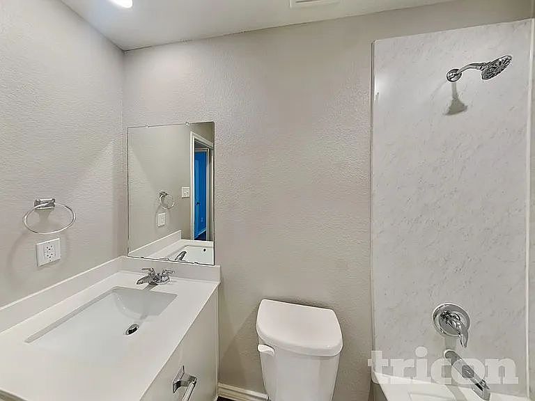 1st image of 639 Excelsior Dr #2