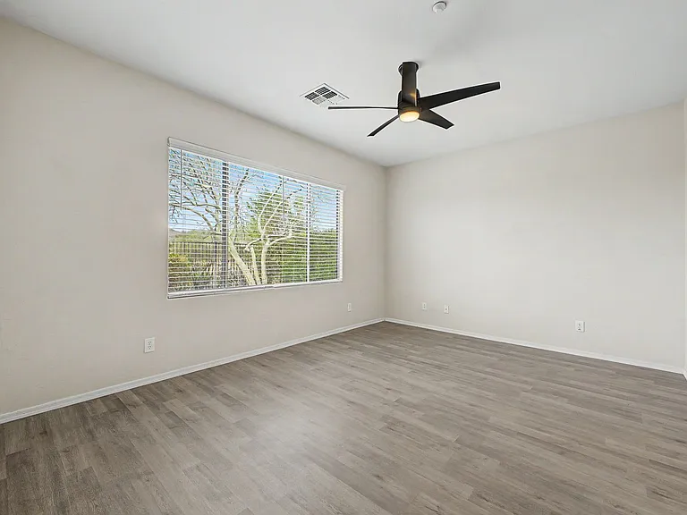 1676 W Morse Dr — Photo 16