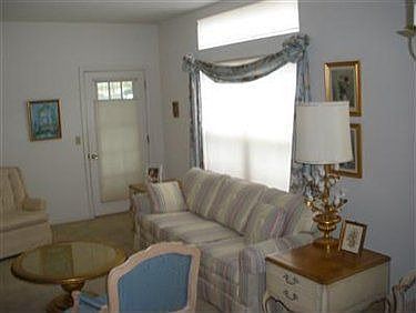 4th image of 1123 Lake Meadow Ln
