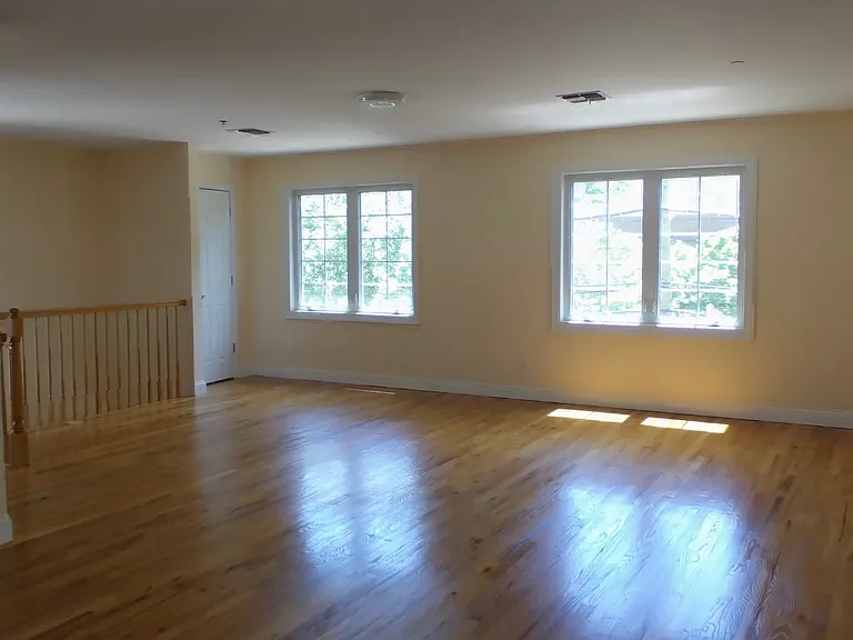 5175 Amboy Rd #2 — Photo 4