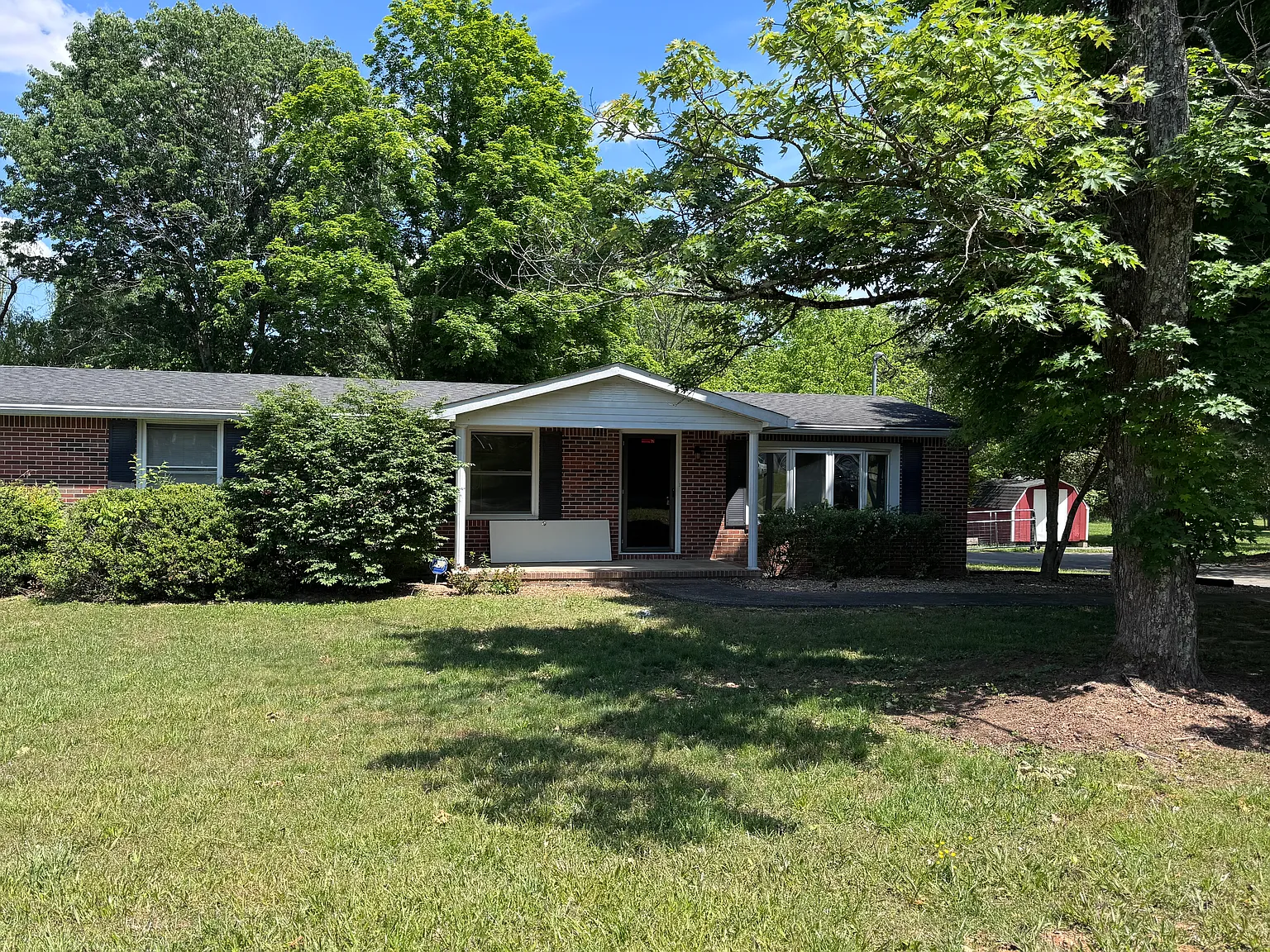 3 bed, 1800 sqft, $1,550 — Photo 1