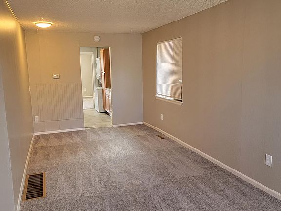 4th image of 1488 S Irving St #B