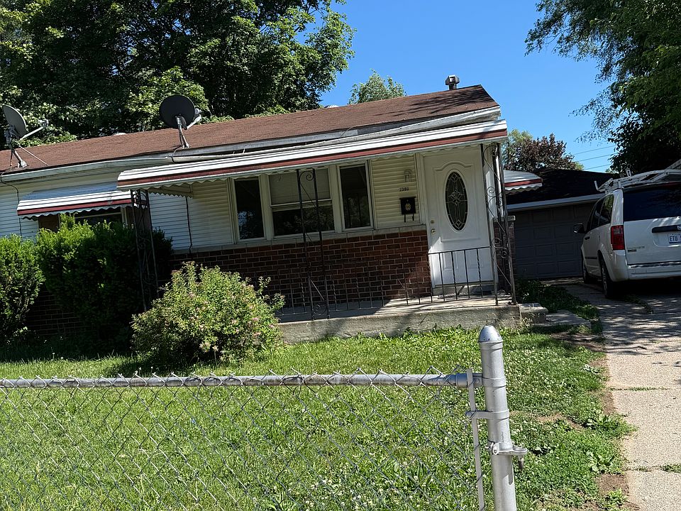 1st image of 2380 Pineridge Ct