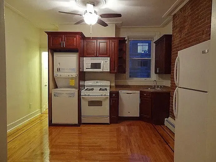 2 bed, $2,325 — Photo 3