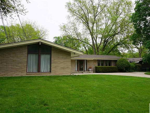 4th image of 4800 Meadow Ln