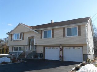 96 Argonne Dr, Stratford, CT 06614