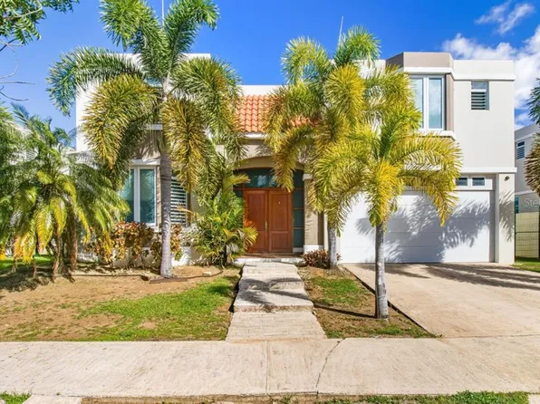 740 Mar De Bengal #740, Dorado, PR 00646