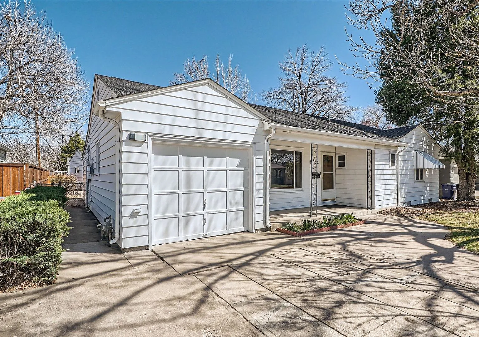 Beautiful 3-Bedroom Home in Denver Available in September — Photo 2