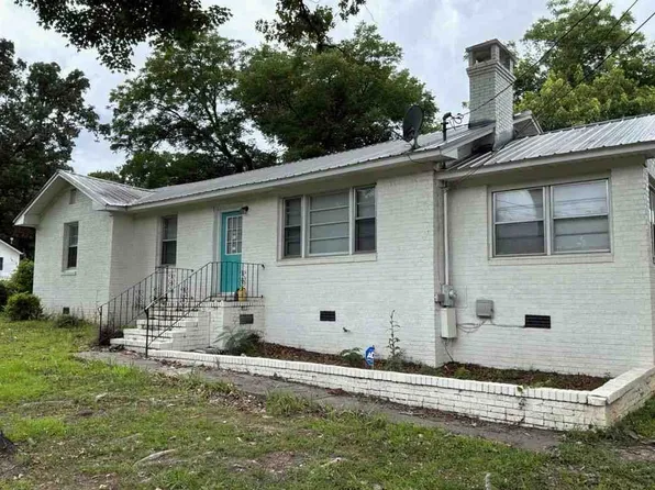 5534 Saks Rd, Anniston, AL 36206