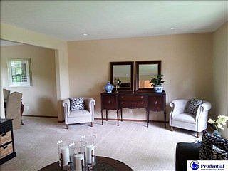 3rd image of 12411 William St