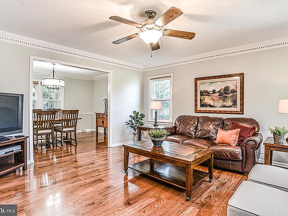 5th image of 5525 Shooters Hill Ln
