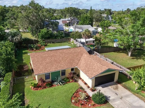 504 Ambassador Ave, Eustis, FL 32726