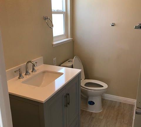 4th image of 25462 Cole St #B