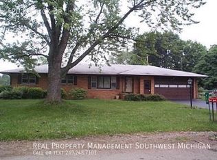 420 Kublick Dr, Benton Harbor, MI 49022